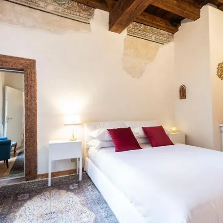 Lägenhet San Tomaso Luxury Apt, 2 Steps From Centre, No Ztl Verona