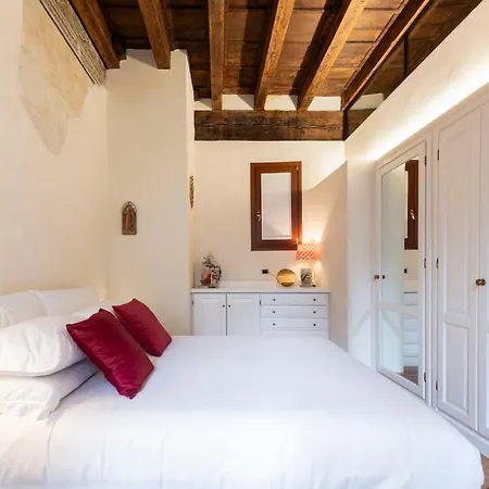 San Tomaso Luxury Apt, 2 Steps From Centre, No Ztl *