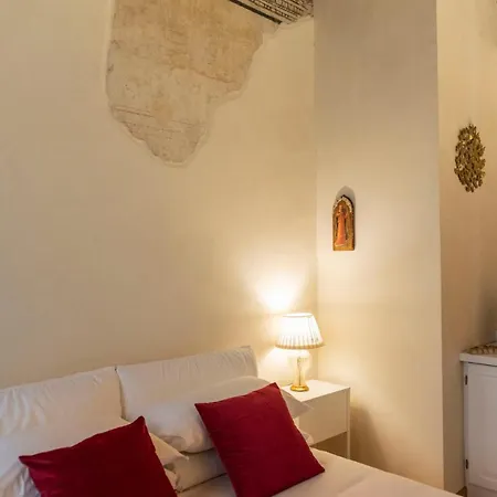 San Tomaso Luxury Apt, 2 Steps From Centre, No Ztl Lägenhet *